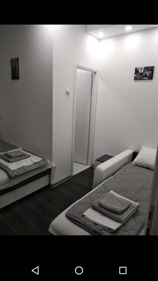 Apartmani Pinokio Ni Esterno foto