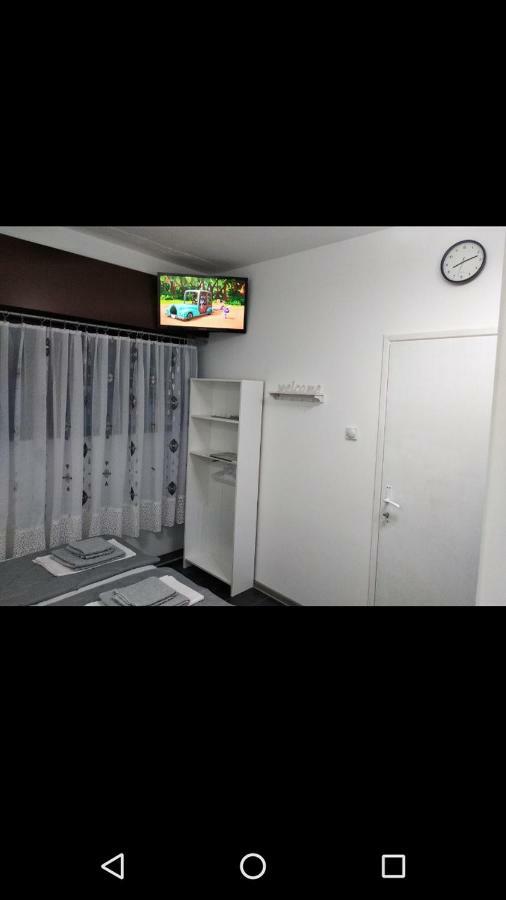 Apartmani Pinokio Ni Esterno foto