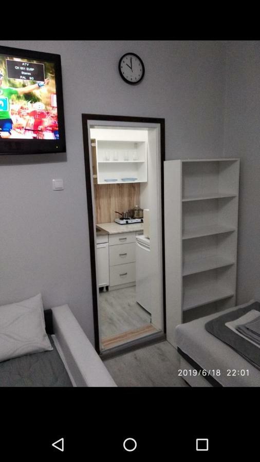 Apartmani Pinokio Ni Esterno foto